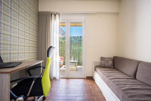 Komis House - Cozy Stay near Metro