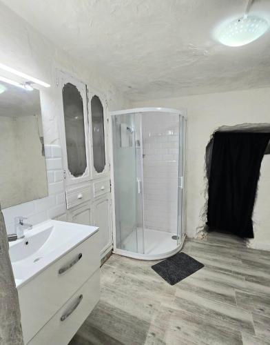Gallery image of Casa Cueva Puerta Verde Valencia in Paterna