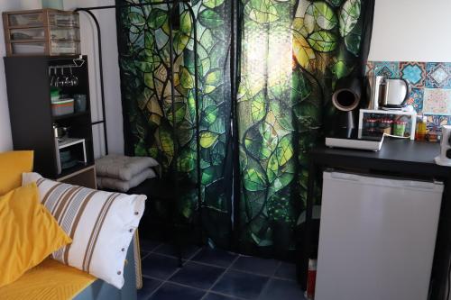 Photo de la galerie de l'établissement La Buissonnière - Petit studio avec jardin & entrée indépendante, à Miglos