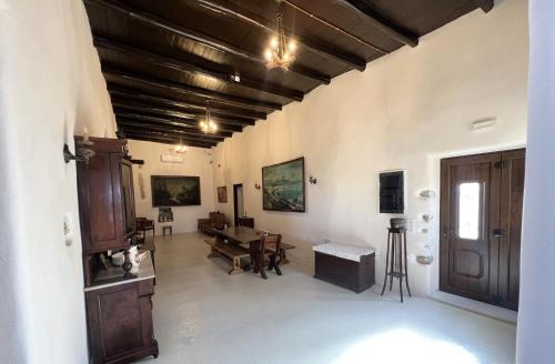 Katharsis - 15th c Venetian Palace - Naxos Old Town III