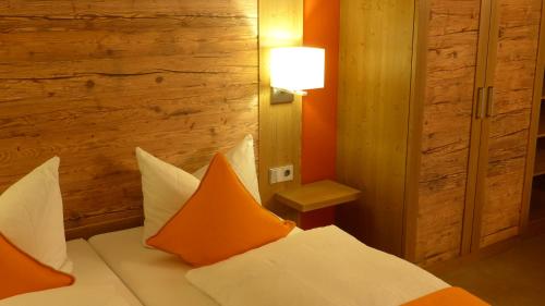 Cama o camas de una habitación en Gästehaus Kaiser