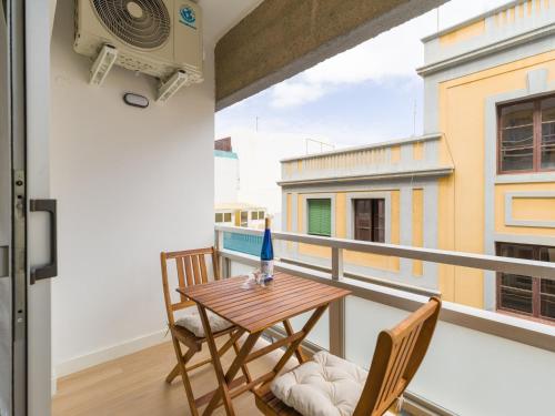 Apartment in Las Palmas near Playa de Las Canteras