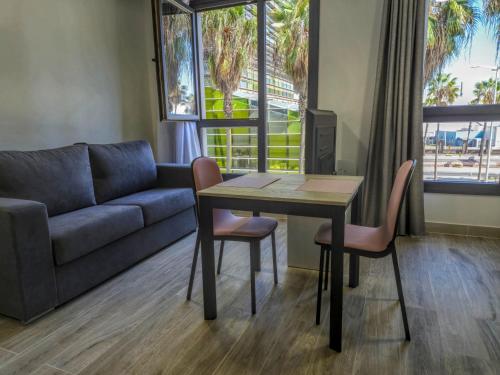 Apartment by Playa de Las Canteras Beach