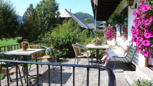 Jardín al aire libre en Gästehaus Kaiser