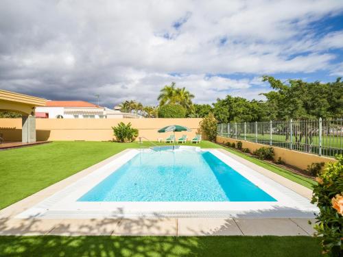 Chalet in Maspalomas by Golf & Private Pool
