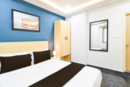 Ένα ή περισσότερα κρεβάτια σε δωμάτιο στο Townhouse Orion