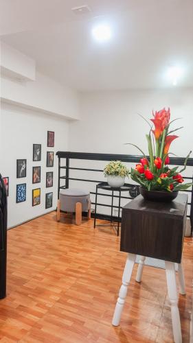 Φωτογραφία από το άλμπουμ του Group Stay for 6 with 3 Bunk Beds, Kitchen, Wi-Fi & Netflix, Near MRT Boni στη Μανίλα