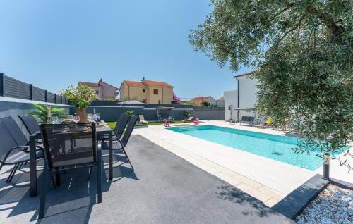 Lovely Home In Biograd