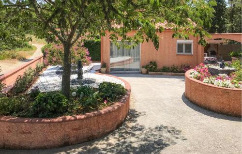 1 Bedroom Gorgeous Home In Rodès