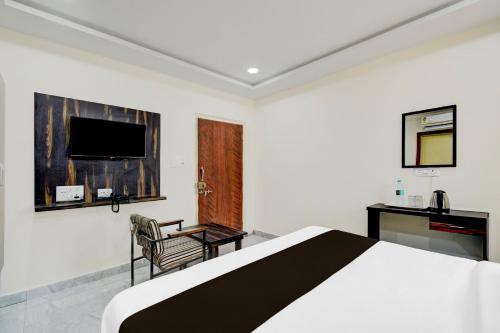 Postel nebo postele na pokoji v ubytování FabHotel O PNR Continental