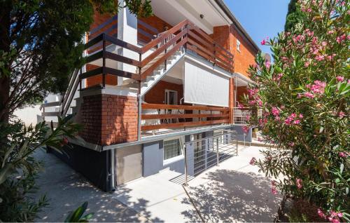 Nice Apartment In Starigrad With Wifi