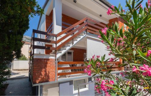 Nice Apartment In Starigrad With Wifi