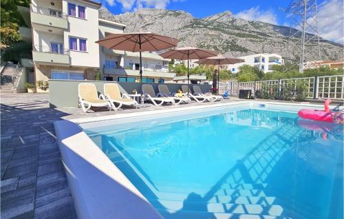 One-Bedroom Apartment Makarska With Sea View 04