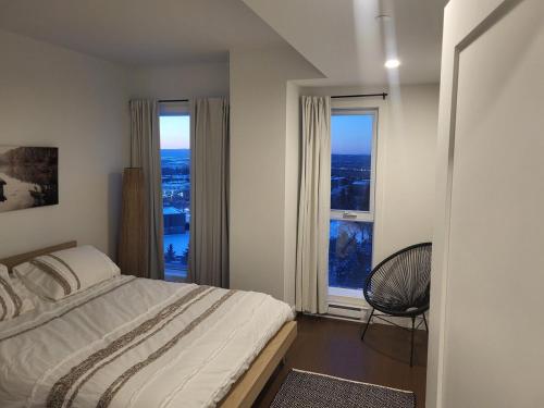Postel nebo postele na pokoji v ubytování Practical Comfortable Condo Panoramic View 10th