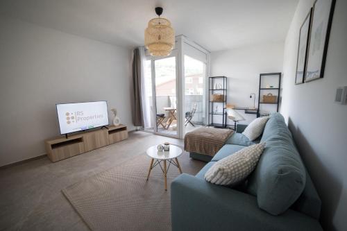 Χώρος καθιστικού στο Modern Apartment in Prešov - Steps from DownTown & Parking