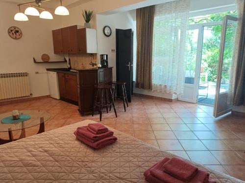 Apartment Koka, Sandy beach