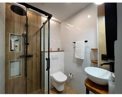 Chic12 only for millionaires groups