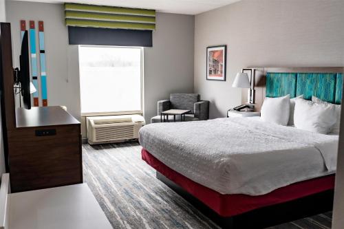 Postel nebo postele na pokoji v ubytování Hampton Inn & Suites Leesburg