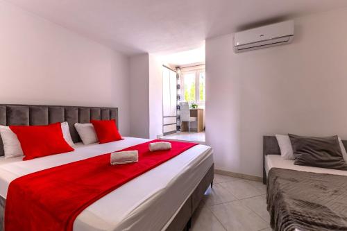 Rooms Vitoria on Joakim Square