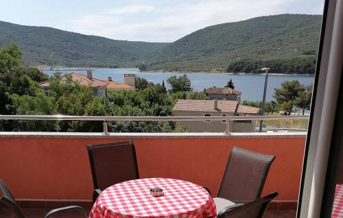 Amazing Apartment In Cres With Wifi