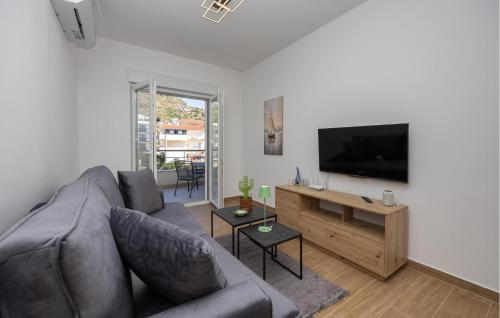 Awesome Apartment In Seget Donji