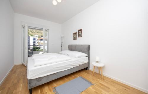 Awesome Apartment In Seget Donji