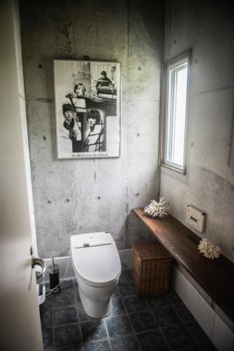 Ein Badezimmer in der Unterkunft Beach house in Yonehara - Loft & Garden