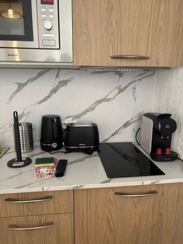 Juan Les Pins Centre, 3-person studio with mezzanine photo 5
