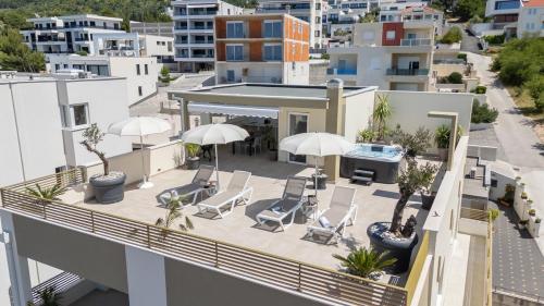 Penthouse Apartment Golden View with private Jacuzzi and 100m2 terrace by Makarska Exklusiv