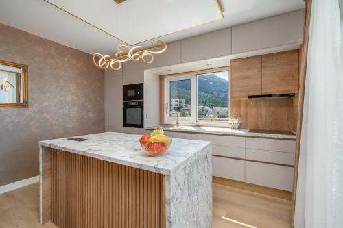 Penthouse Apartment Golden View with private Jacuzzi and 100m2 terrace by Makarska Exklusiv