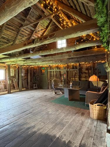 Area soggiorno di Lakeside Glamping