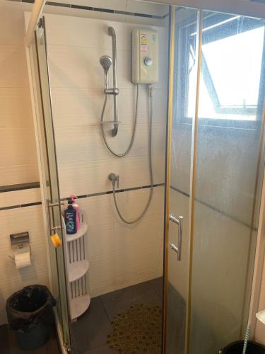 Ένα μπάνιο στο The most recent and luxurious apartment in Pattaya 6th Lane