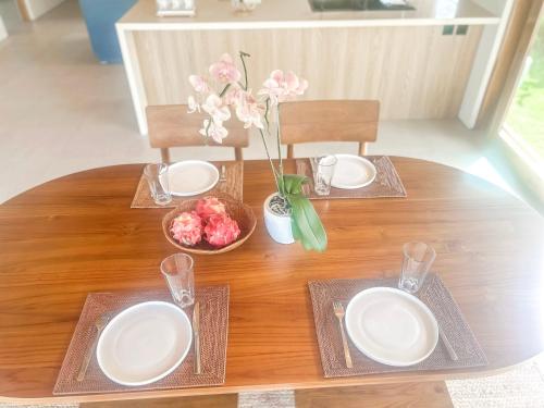 Φωτογραφία από το άλμπουμ του Villa Cami, Newly build 2 bedroom villa σε Selong Belanak