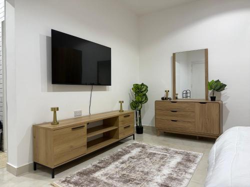 Brand new - Stylish Studio Near to Yas & Airport
