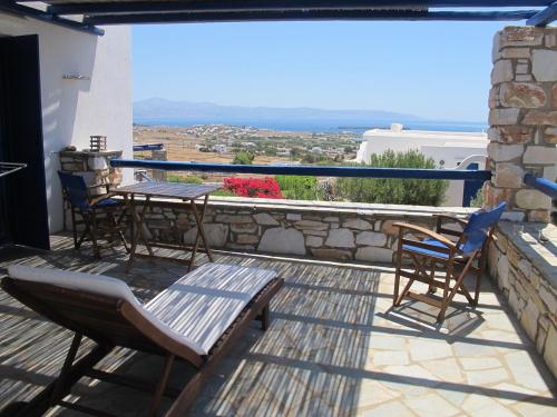 Μπαλκόνι ή βεράντα στο Family House, Paros Golden Beach