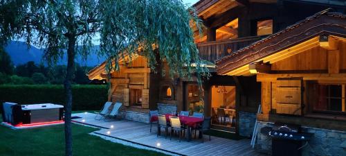 Chalet KIDOU, Grand Confort, nouveau SPA extérieur