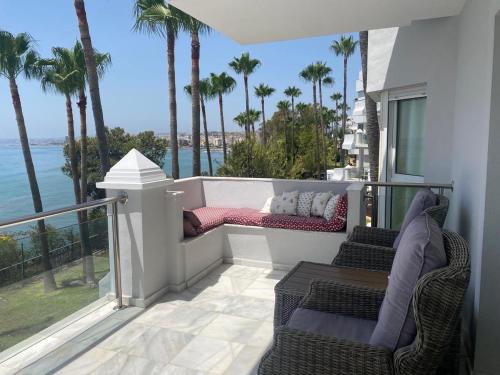Estepona Seaview Apartment SELETUR