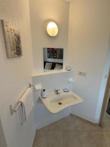 Bilik mandi di Beautiful accommodation, private residence