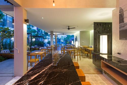 En restaurant eller et andet spisested på Asira Boutique HuaHin