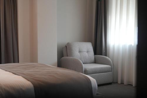Χώρος καθιστικού στο Five Apartments