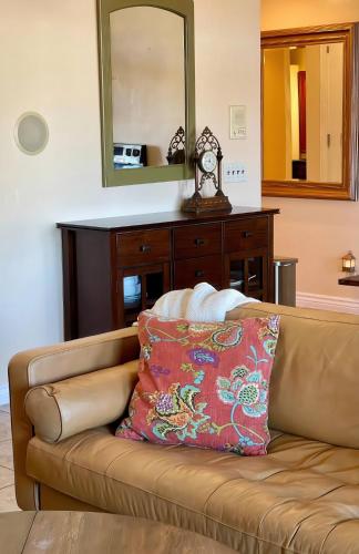 Χώρος καθιστικού στο Cozy 2BR Retreat Near St. George Attractions