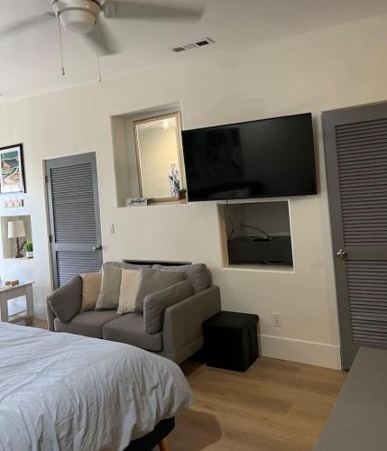 TV a/nebo společenská místnost v ubytování St. George Resort Condo