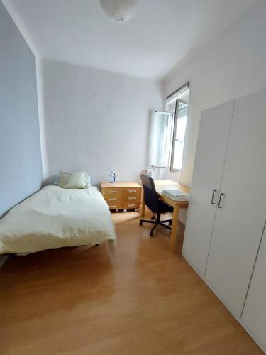 Habitación en Ático silencioso y luminoso en Zona Espectacular