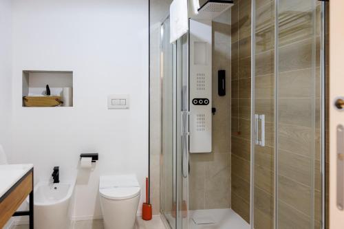 Un baño de MiamiHouse Essential Suite
