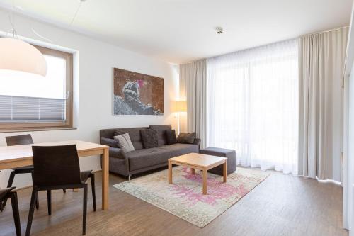 Χώρος καθιστικού στο Alpenrock Schladming by ALPS RESORTS