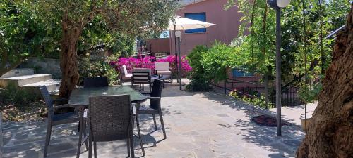 Κήπος έξω από το Appartamenti Enrica with amazing view