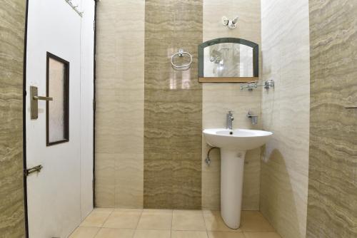 Ένα μπάνιο στο Hotel The Grand Kailash