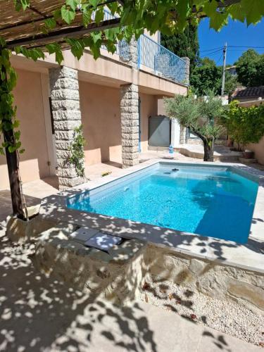 Maison provençale rénovée