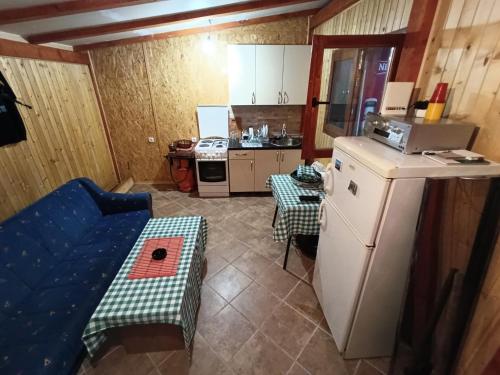 Dapur atau dapur kecil di Vikendica Bella