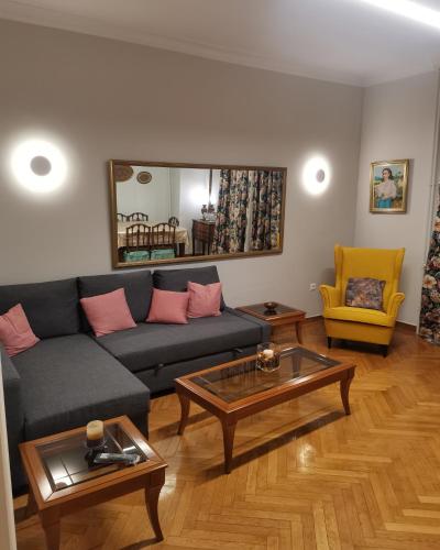 Roza's apartment